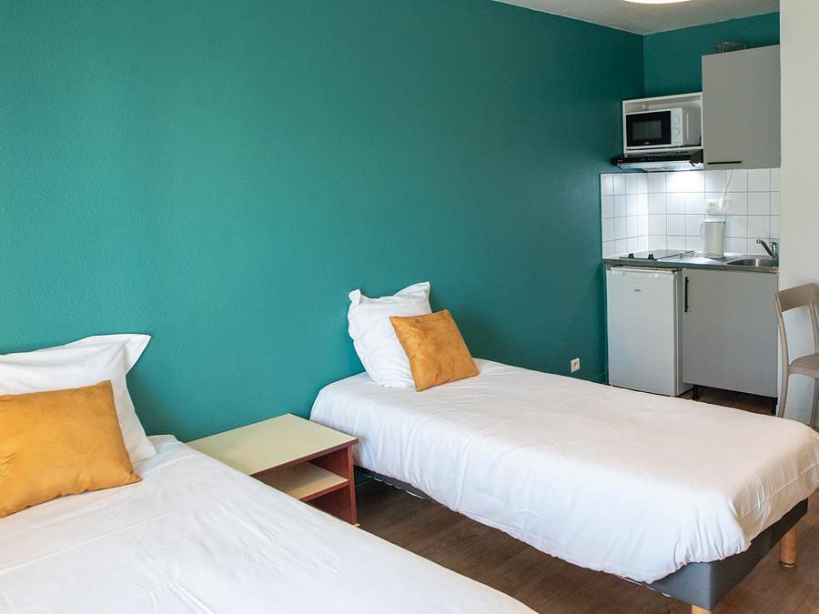 Appart'Hôtel Brest - Studio 2 personnes - Supérieur avec balcon in Brest, Région de Brest