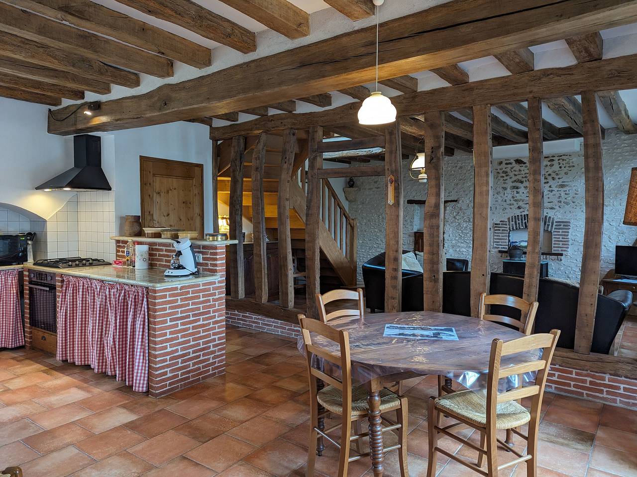 Charmante Maison Rurale avec Terrasse Privative, Proche A.77 et A.19, entre Gâtinais et Fontainebleau in Lorcy, Région de Pithiviers