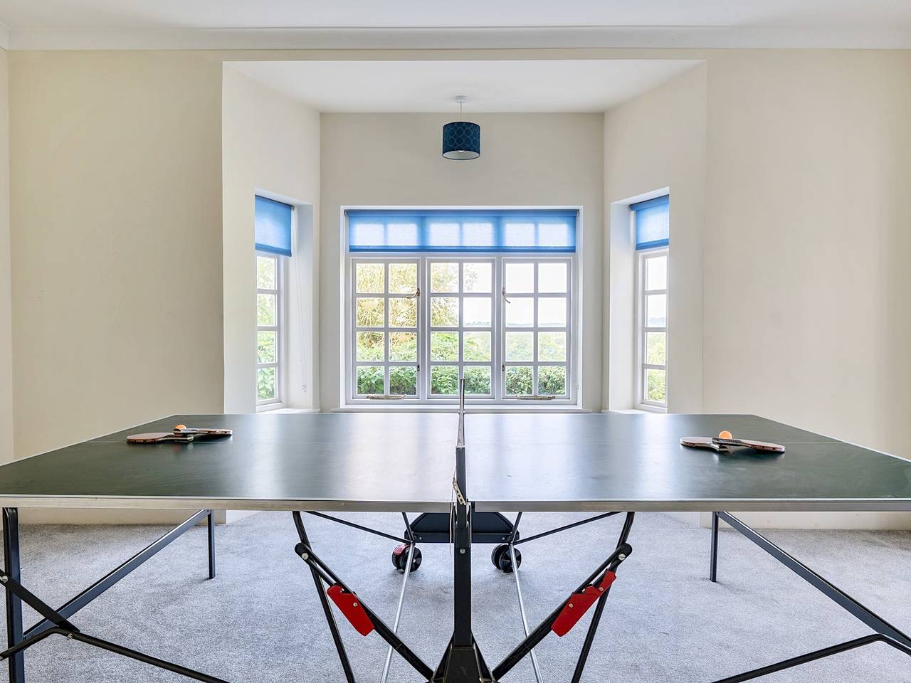 Pass the Keys | Surrey Retreat – 5Br Hidden Gem in Thorpe Park, Surrey