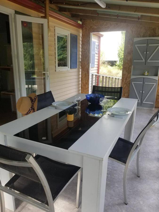 Camping pour 7 personnes, avec Terrasse ainsi que Vue et Vue sur le lac