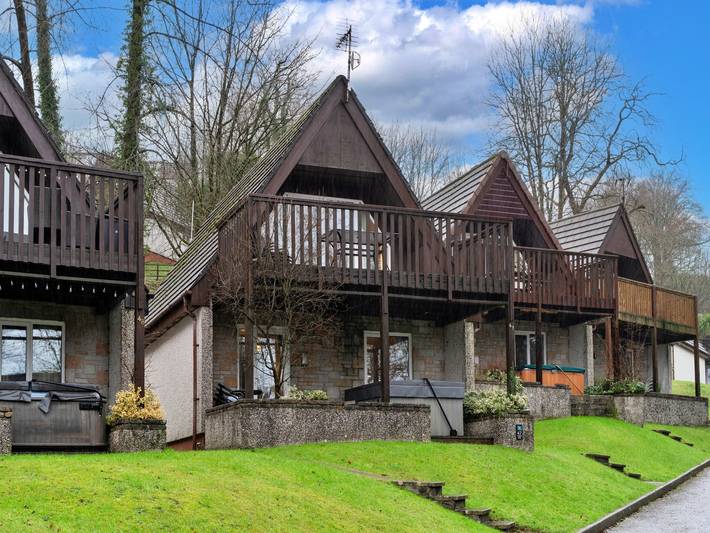 Ferienhaus für 6 Personen, mit Balkon und Terrasse sowie Whirlpool und Garten in Cornwall