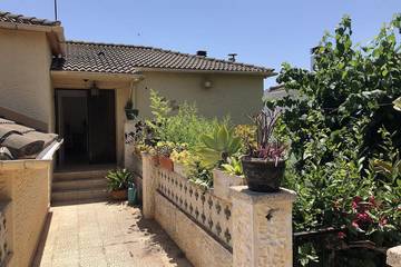 Gîte pour 4 personnes, avec jardin et terrasse dans Segur de Calafell
