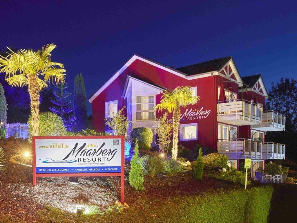 Maarpanorama in het Maarberg Resort in Schalkenmehren, Vulkaneifel