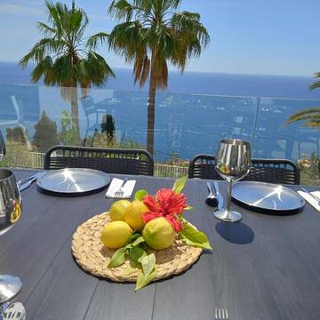 Chalet para 10 personas, con vistas además de jardín y piscina, Se admiten mascotas en Provincia de Granada
