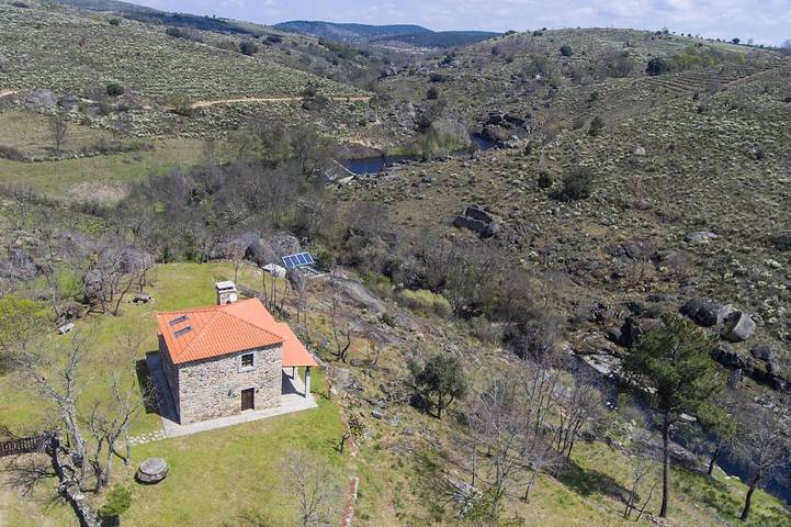 Gîte pour 4 personnes, avec jardin, animaux acceptés dans Vimioso
