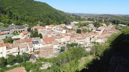 Gîte pour 6 personnes, avec terrasse et vue à Camarès