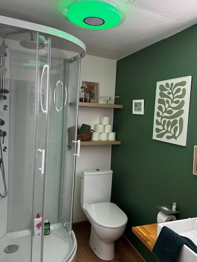 Appartement entier, L'écrin de la villa des roses in Pontmain, Mayenne
