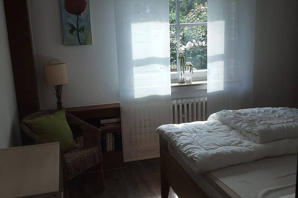 Apartamento entero, Apartment in a quiet location, in the middle of orchards on the outskirts of St.Tönis in Tönisvorst, Lower Rhine
