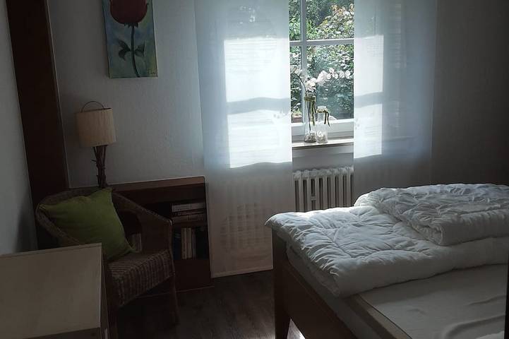 Ganze Wohnung, Wohnung in ruhiger Lage, inmitten Obstplantagen am Stadtrand von St.Tönis in Tönisvorst, Kreis Viersen