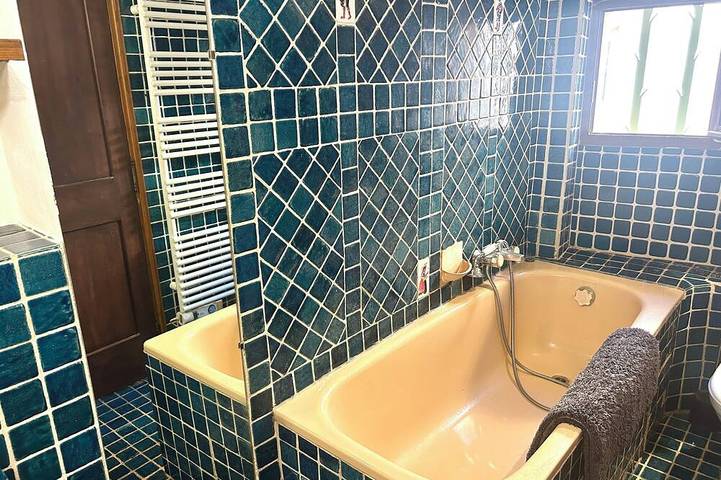 Charming village house near Aix-en-Provence in Éguilles, Region de Aix-en-Provence