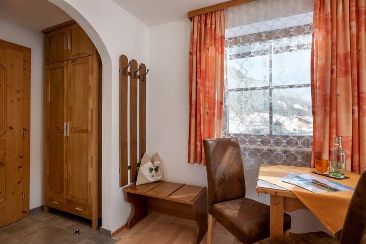 Ganze Ferienwohnung, Dz mit Dusche, Wc,teilw. Balkon in Walchsee, Kaisergebirge