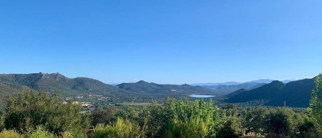 Chambre d’hôte pour 2 personnes, avec Jacuzzi et Terrasse ainsi que Jardin et Vue dans Haute-Corse