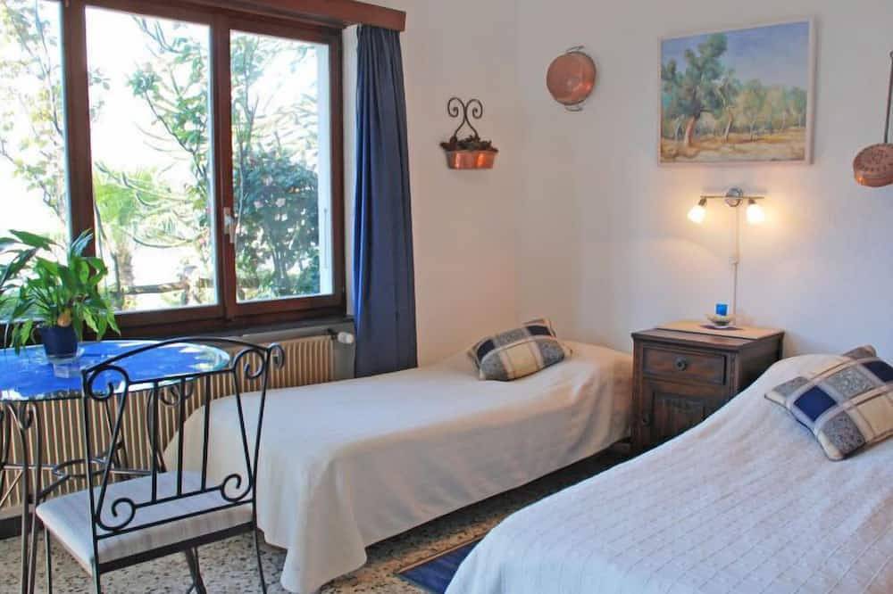 Ganze Wohnung, Ferienwohnung App. 1 in Gambarogno, Lago Maggiore (Schweiz)