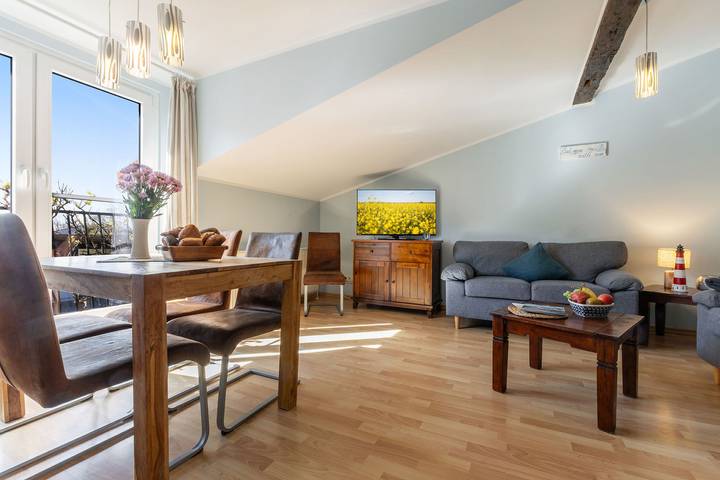Ferienwohnung für 5 Personen, mit Terrasse und Garten in Wenkendorf