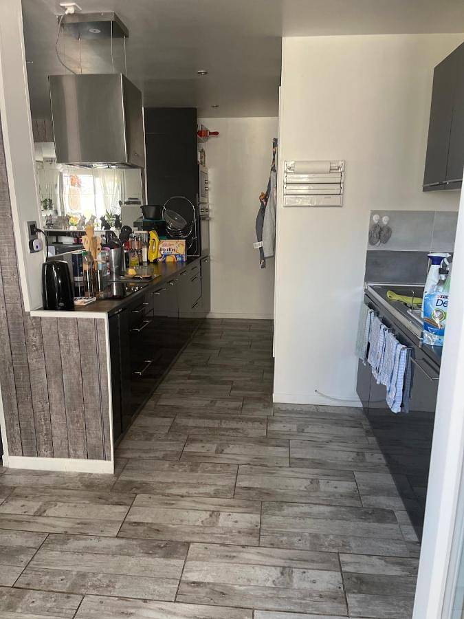 Location de vacances pour 2 personnes, avec terrasse, animaux acceptés à Vaulx-en-Velin - 2