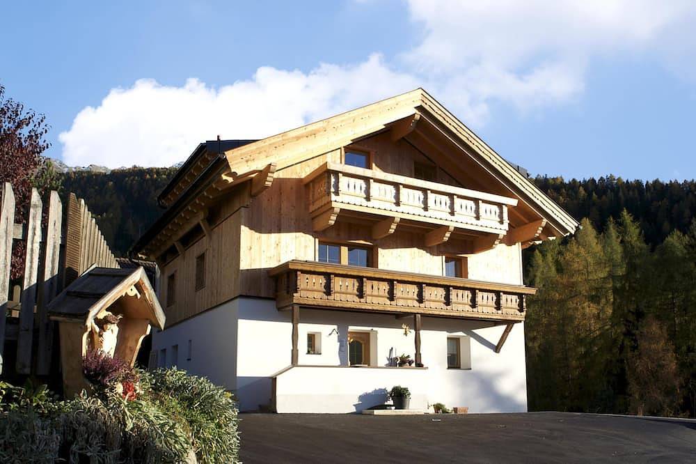 Ganze Wohnung, Gemütliches Apartment Nähe Skilift in Fendels in Glockturmkamm, Fendels