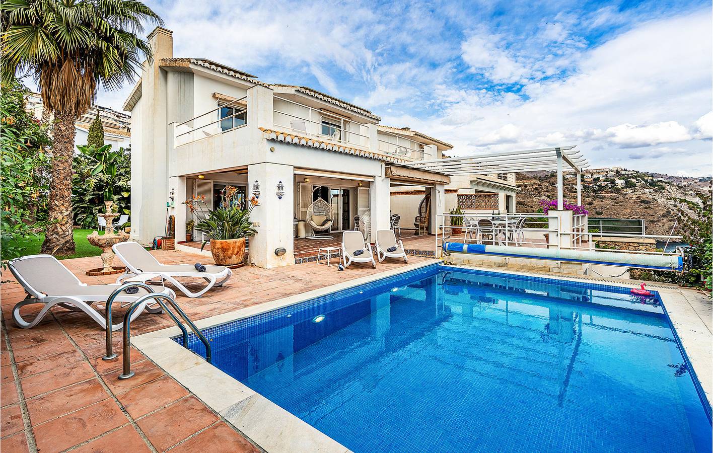 Apartment mit Meerblick, Pool und Parkplatz in La Herradura, Almuñecar