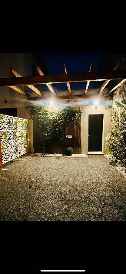 Chambre d’hôte pour 2 personnes, avec terrasse et sauna ainsi que jardin et jacuzzi à Istres - 2