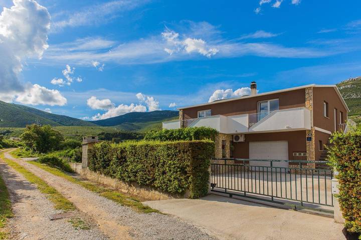 Ferienhaus für 4 Personen, mit Garten in Kaštela