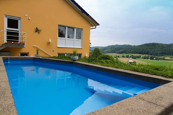Ferienwohnung für 3 Personen, mit Garten und Sauna sowie Pool und Whirlpool, mit Haustier - 1