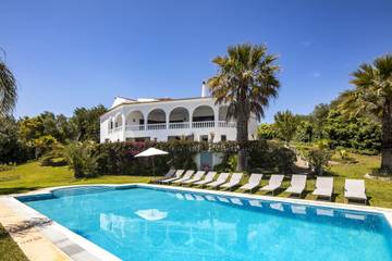 Villa für 21 Personen, mit Pool und Garten sowie Balkon in Portugal