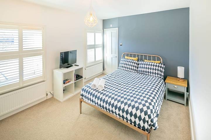 Stilvolles 3-Bett-Haus mit Whirlpool in der Nähe von Zug in Milton Keynes, Südostengland