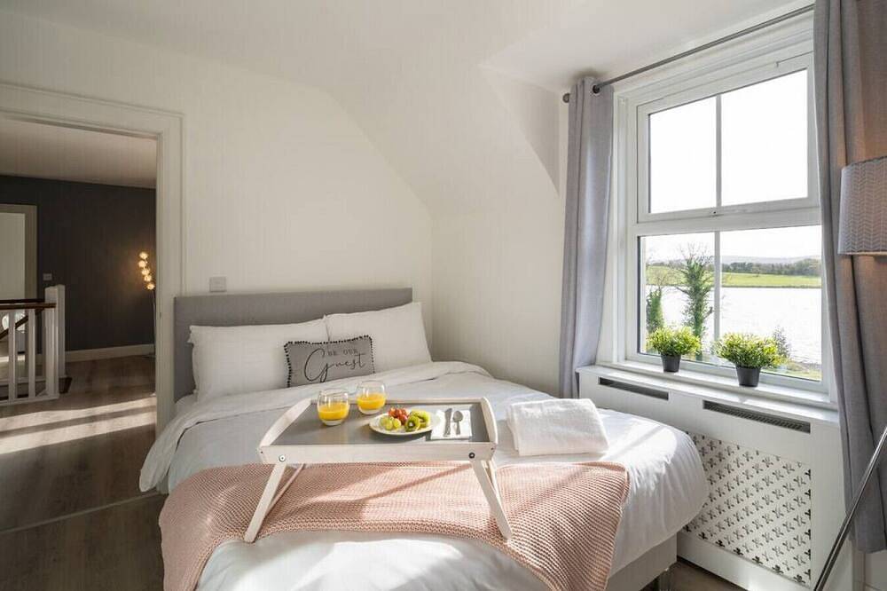 Lily's Pad · Escape Ordinary at Lily's Pad ~ Luxury~Lough Shore in Grafschaft Fermanagh