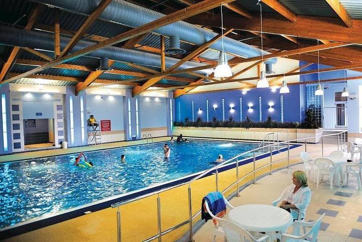 Holiday rental for 6 people, with Hot tub and Garden as well as Pool and Sauna in Barton on Sea