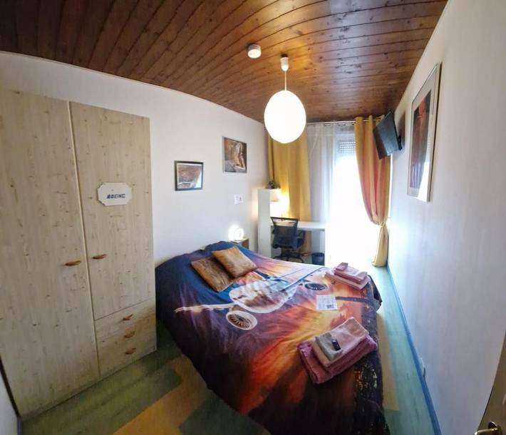 Gîte pour 2 personnes, avec vue et jardin dans Aeroport De Geneve Cointrin - 2