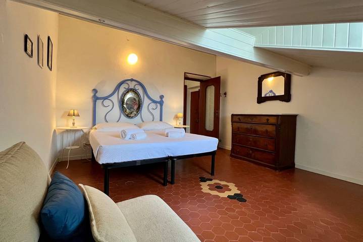 Ganze Wohnung, Ferienwohnung für 4 Personen mit Balkon/Terrasse in San Terenzo, Lerici Gemeinde