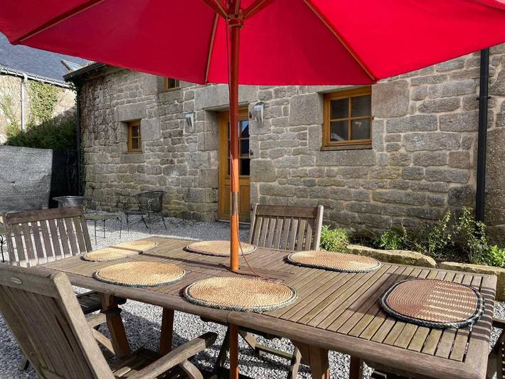 Location de vacances pour 12 personnes, avec Jardin à Guern - 2
