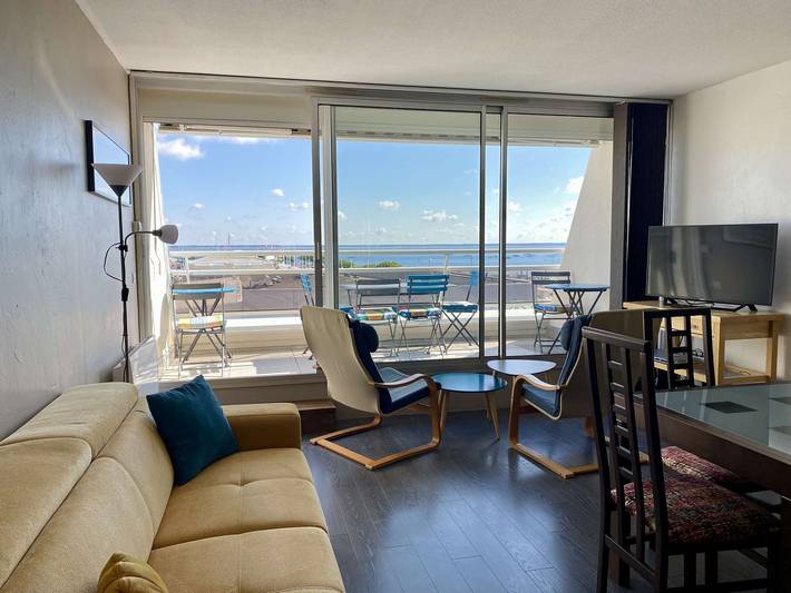 Entire holiday apartment, Stunning two-bedroom flat with breathtaking views of Arcachon Bay in Arcachon, Arcachon region