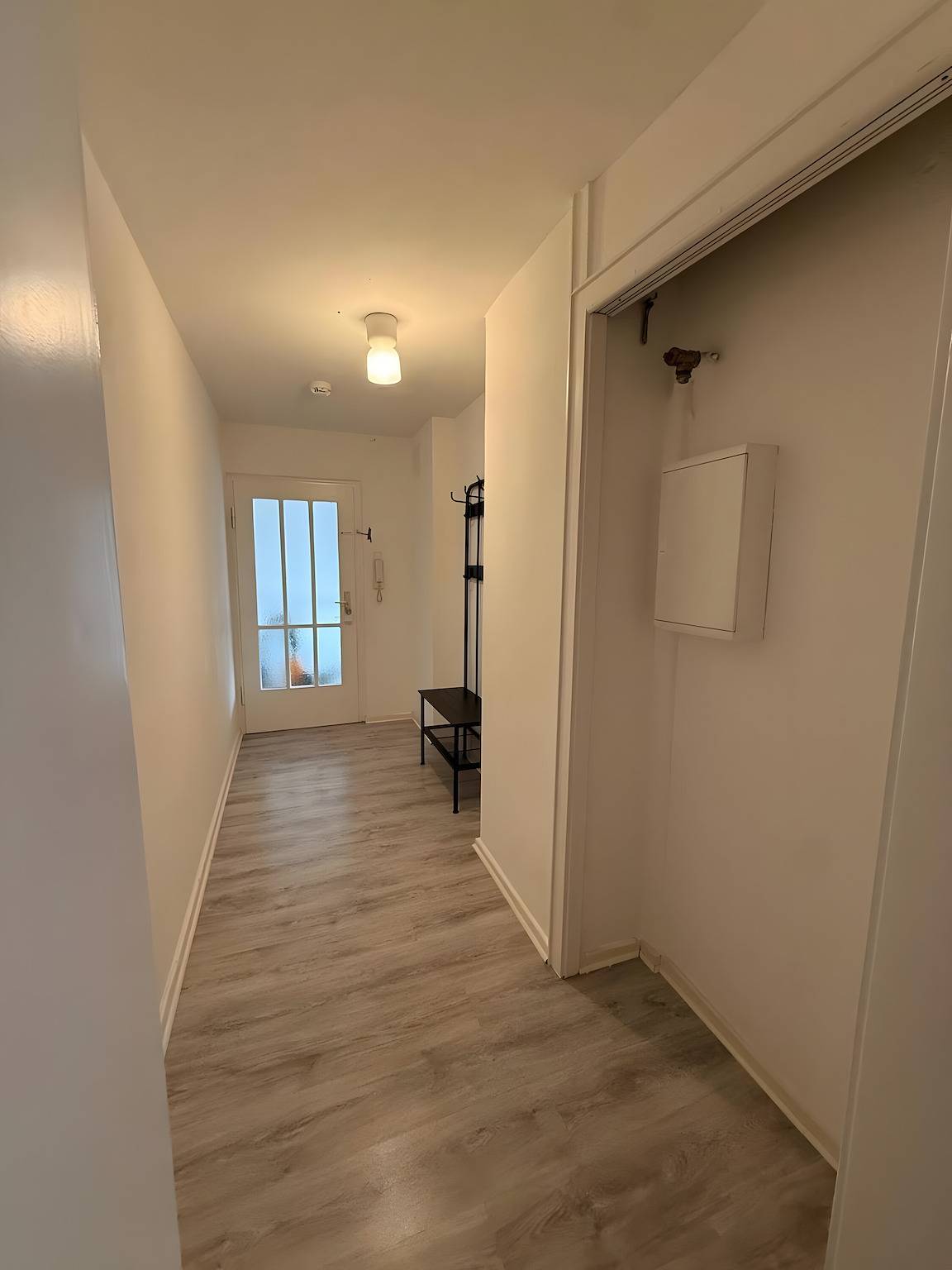 Appartement entier, Appartement élégant en face de la gare in Cassel (Allemagne), Hessisches Bergland