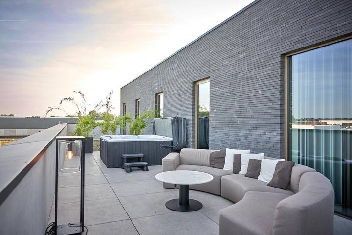 Appartement de vacances pour 10 personnes, avec Balcon et Jacuzzi ainsi que Terrasse et Vue à Hoogstraten