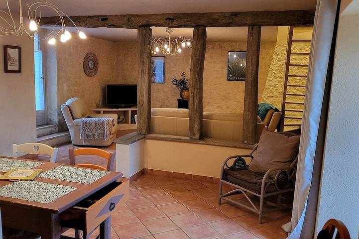 Location de vacances pour 4 personnes, avec jardin et terrasse à Vézac - 3