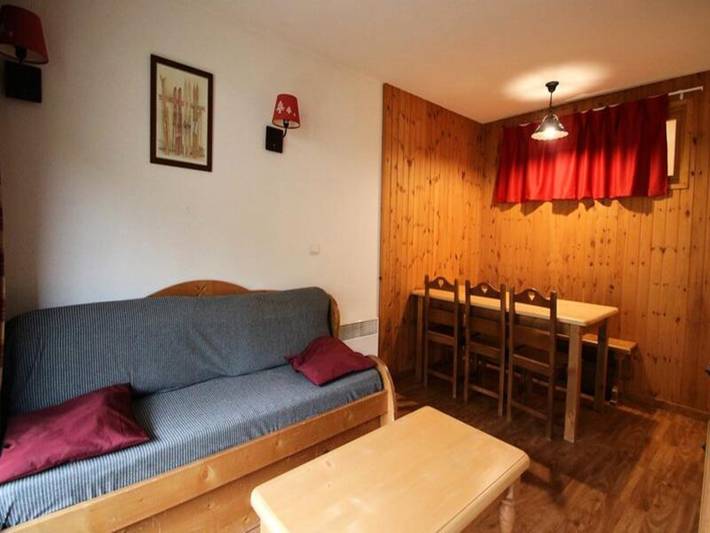 Chalet pour 6 personnes, avec balcon et piscine, animaux acceptés à Puy-Saint-Vincent