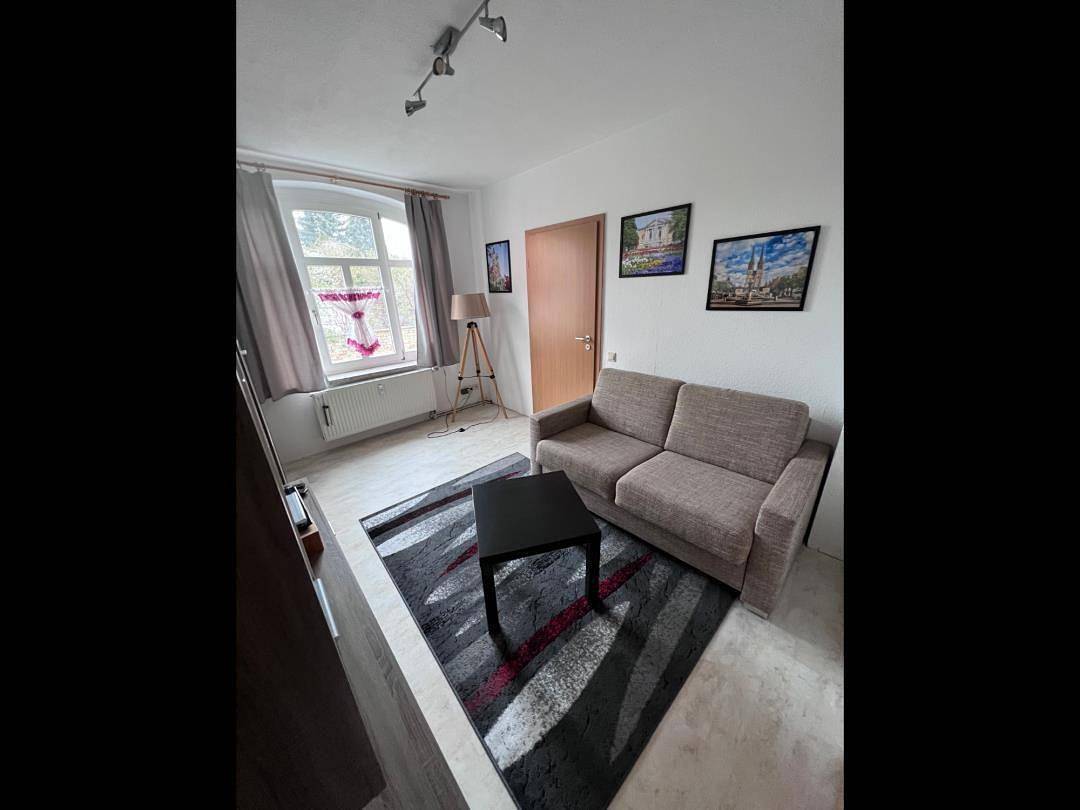Ganze Ferienwohnung, Fewo Milchstrasse Halle in Halle, Saale-Unstrut