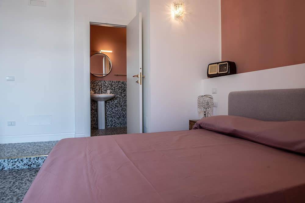B&B U'Panare, in Taranto's historic center a structure reminiscent of home in Taranto, Gulf of Taranto