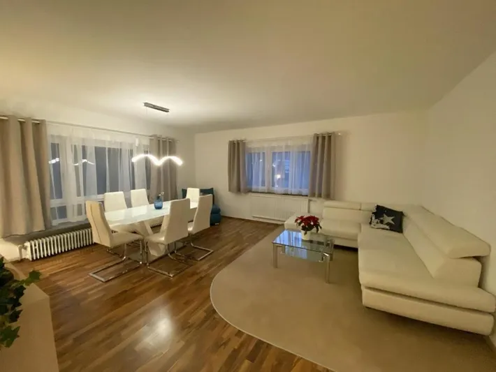 Apartamento de vacaciones para 7 personas, con jardín y vistas - 1