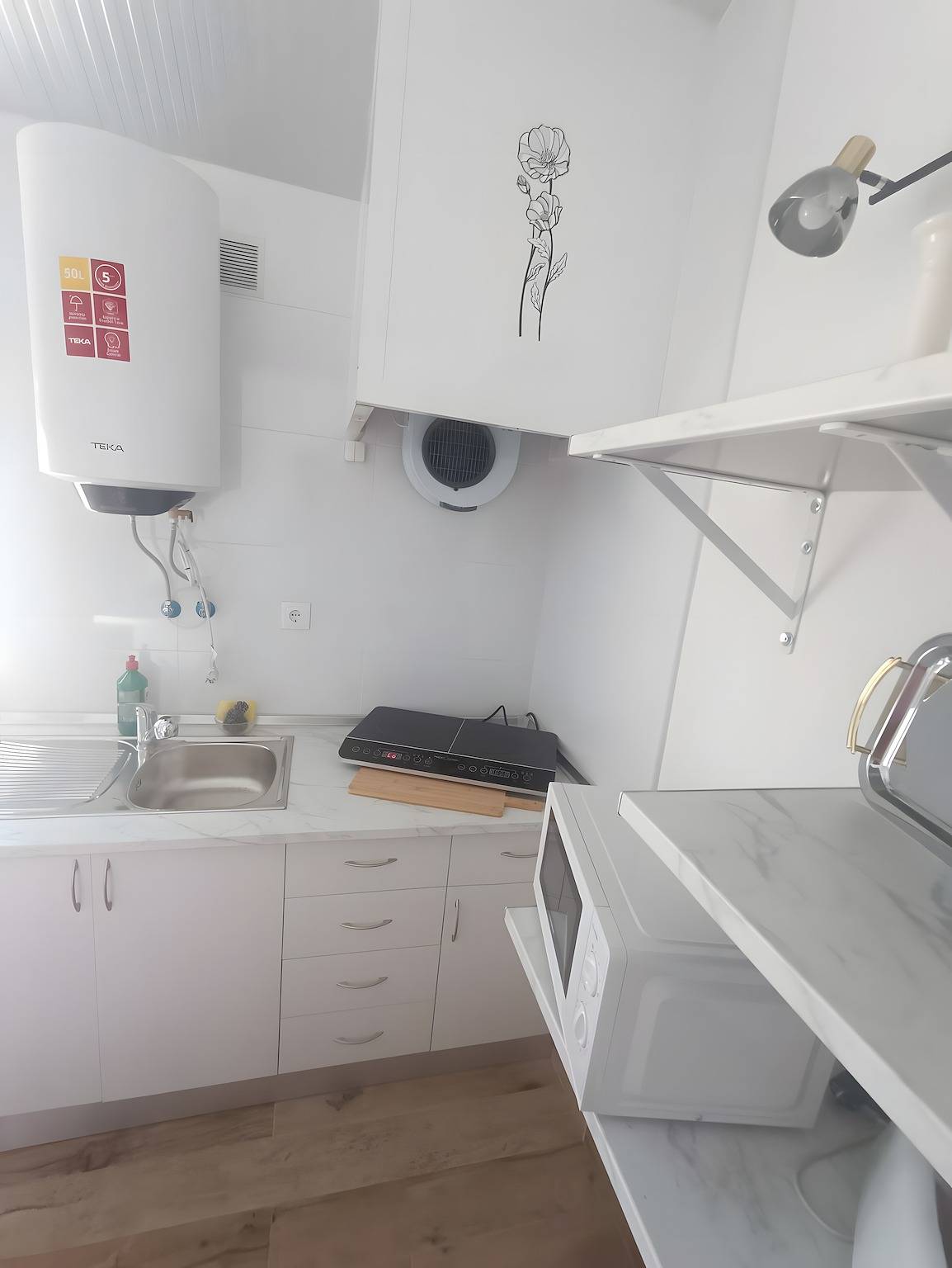 Monolocale intero, Casa Vacanze 'Courtyard T0 Studio' in Uniao de Freguesias Idanha-a-Nova e Alcafozes, Distretto di Castelo Branco