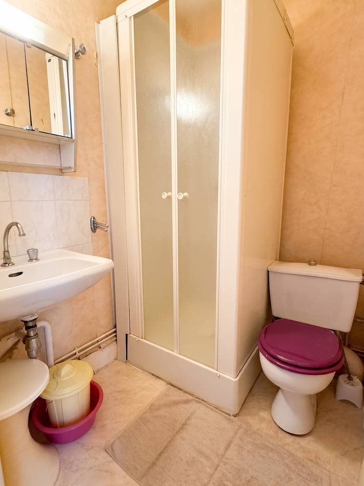Ganzes Studio, Komfortables Studio in Néris-les-Bains – 18 m² mit Garten in Néris-les-Bains, Montluçon und Umgebung