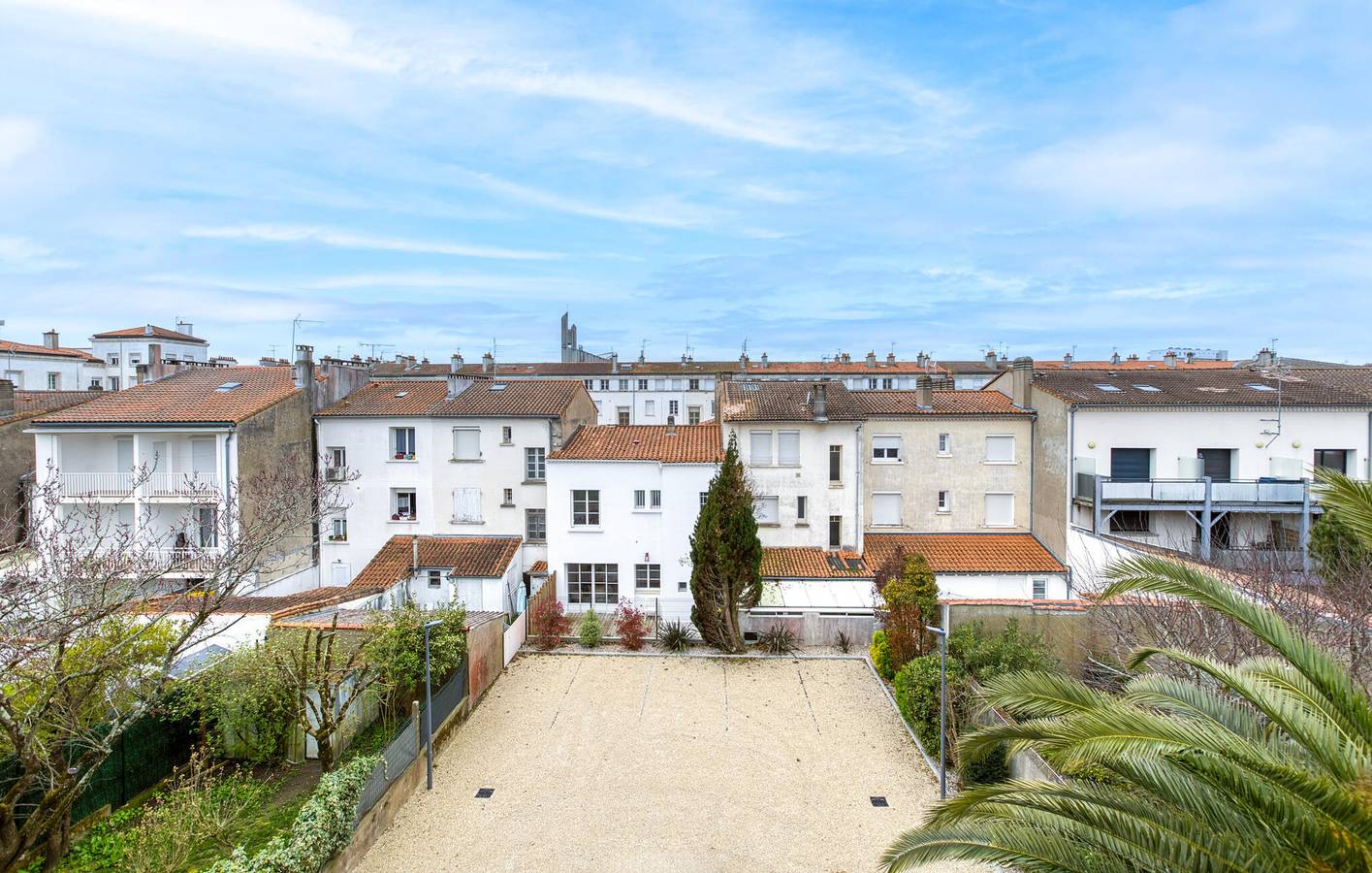 Ganze Ferienwohnung, Appartement am Strand mit Parkplatz, WiFi & TV in Royan, Côte de Beauté