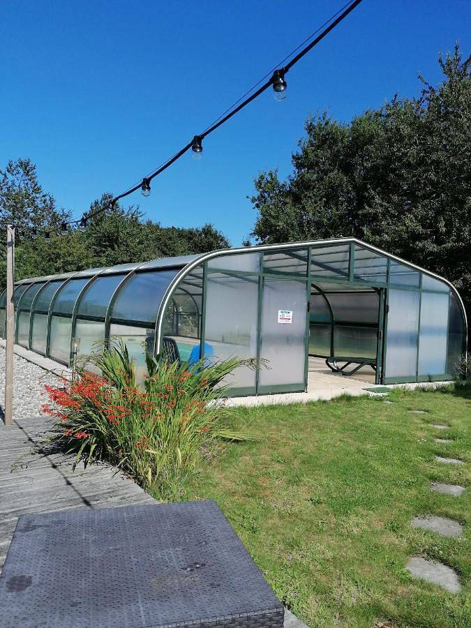 Location de vacances pour 7 personnes, avec jardin ainsi que bassin pour enfant et piscine à Runan - 2