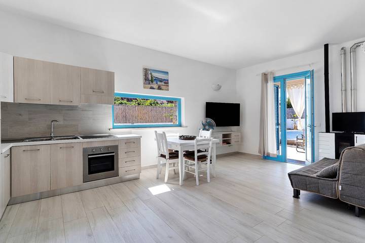 Villa 'Azzurra' con Piscina Privata, Wi-Fi e Aria Condizionata in Racale, Golfo di Taranto