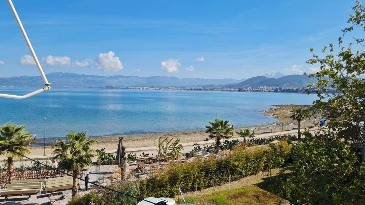 Ganze Wohnung, Seaside Apartment - Charlie's House in Chalkida, Euböa