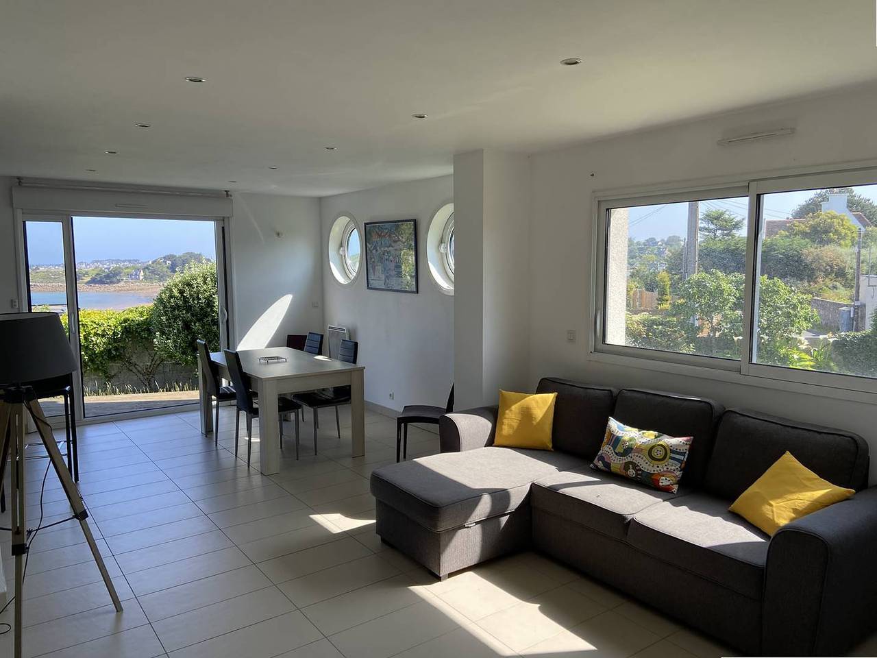 Entire apartment, Sea View apartment with Wifi, terrace in Trebeurden in Trébeurden, Pink Granite Coast