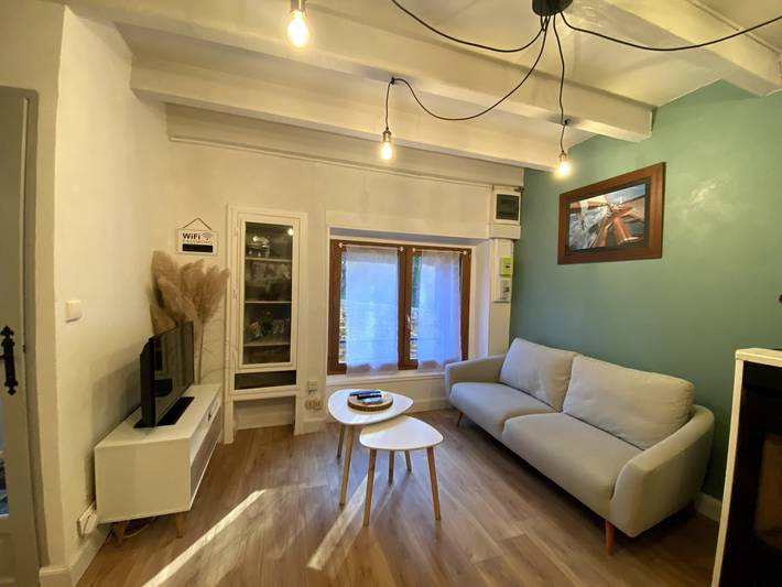 Location de vacances pour 6 personnes, avec balcon à Auzon