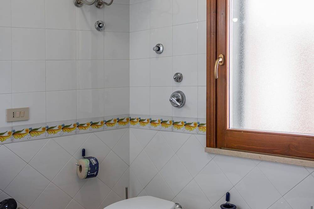Ganze Wohnung, Segesta Apt: Mediterranean-style in the center of Favignana, 300m from Sea in Favignana Stadt, Favignana