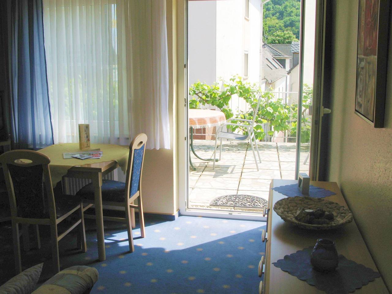 Ganze Wohnung, Schneemann in Valwig, Cochem-Zell