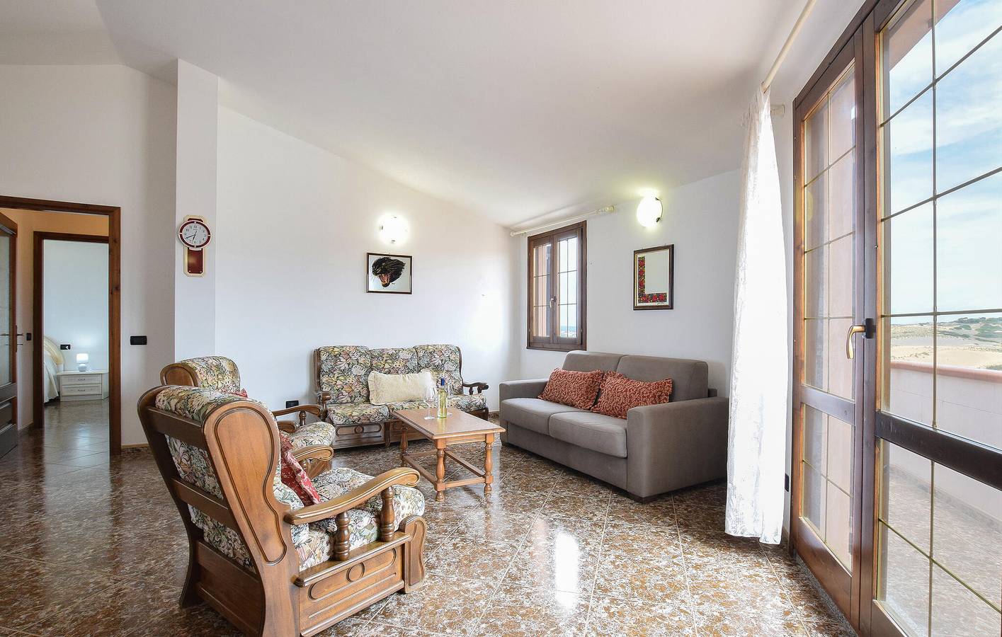 Ganze Ferienwohnung, Sunny Beach Apartment mit Terrasse und Parkplatz in Arbus (Gemeinde), Campidano di Terralba